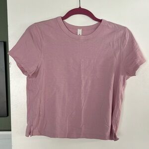 Lululemon crop top